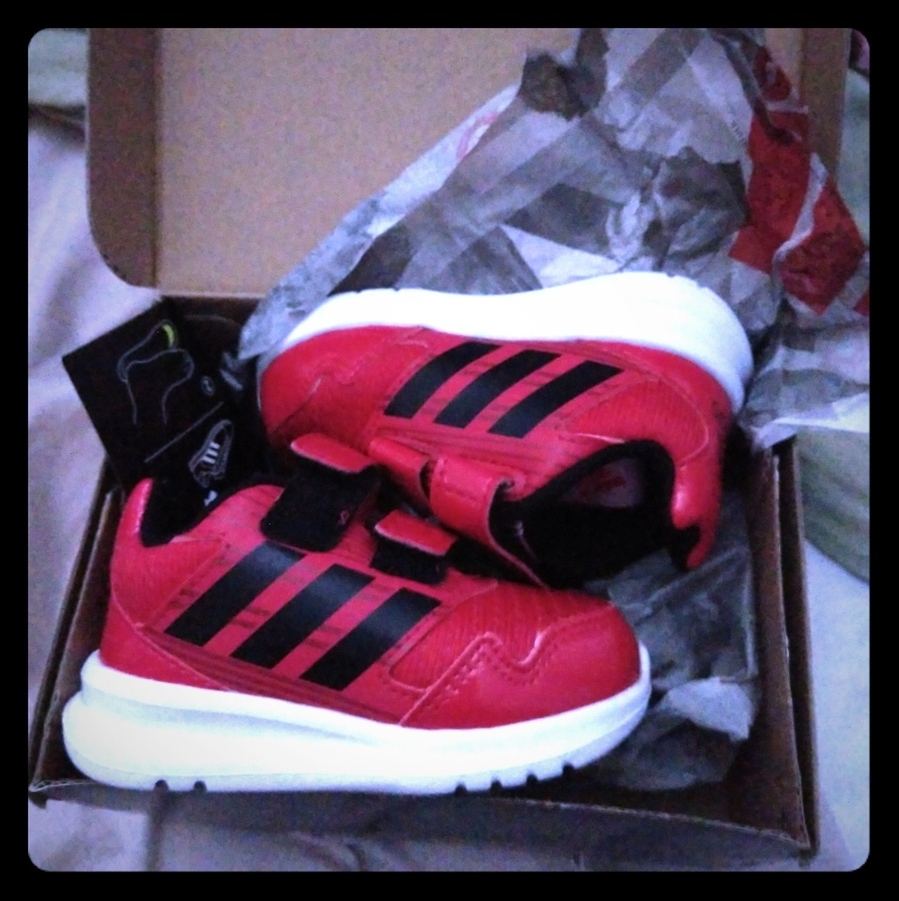 Adidas Sneakers